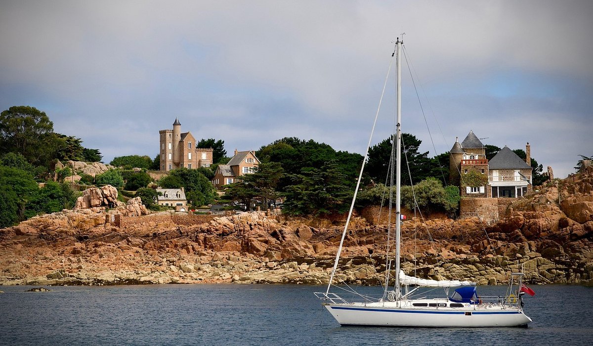 Best Places for Fresh Whitby Crab and Lobster