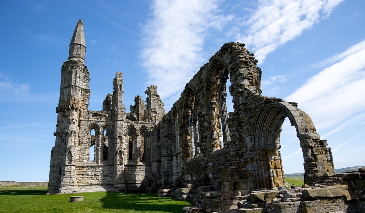 Short Circular Walks Around Whitby Abbey and Harbour